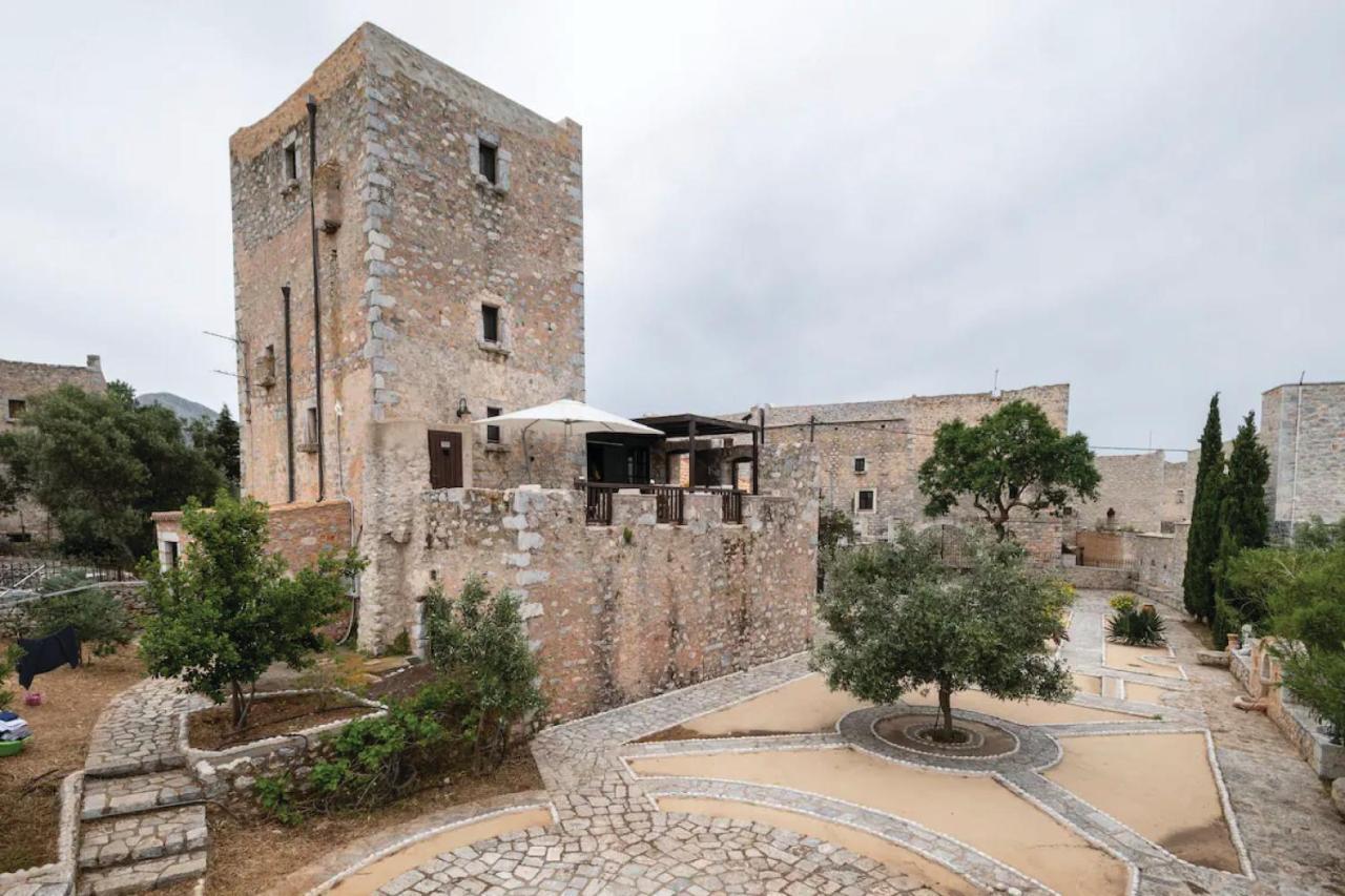 Fameliti Casa Torre Villa Stavrion Bagian luar foto